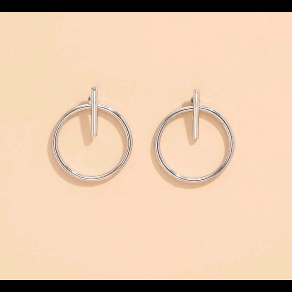UNIQUE earrings - bar in front, hoop in back - Picture 3 of 3